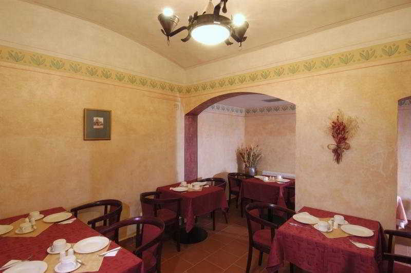 Ea Hotel Jeleni Dvur Prague Castle Restaurace fotografie